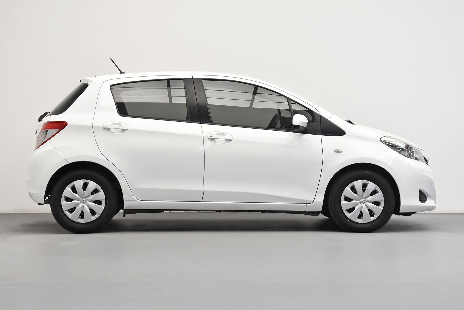 2013 Toyota Yaris YR in White