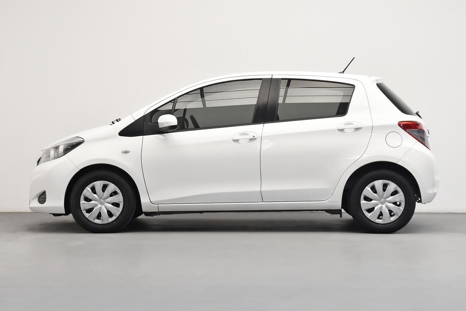 2013 Toyota Yaris YR in White