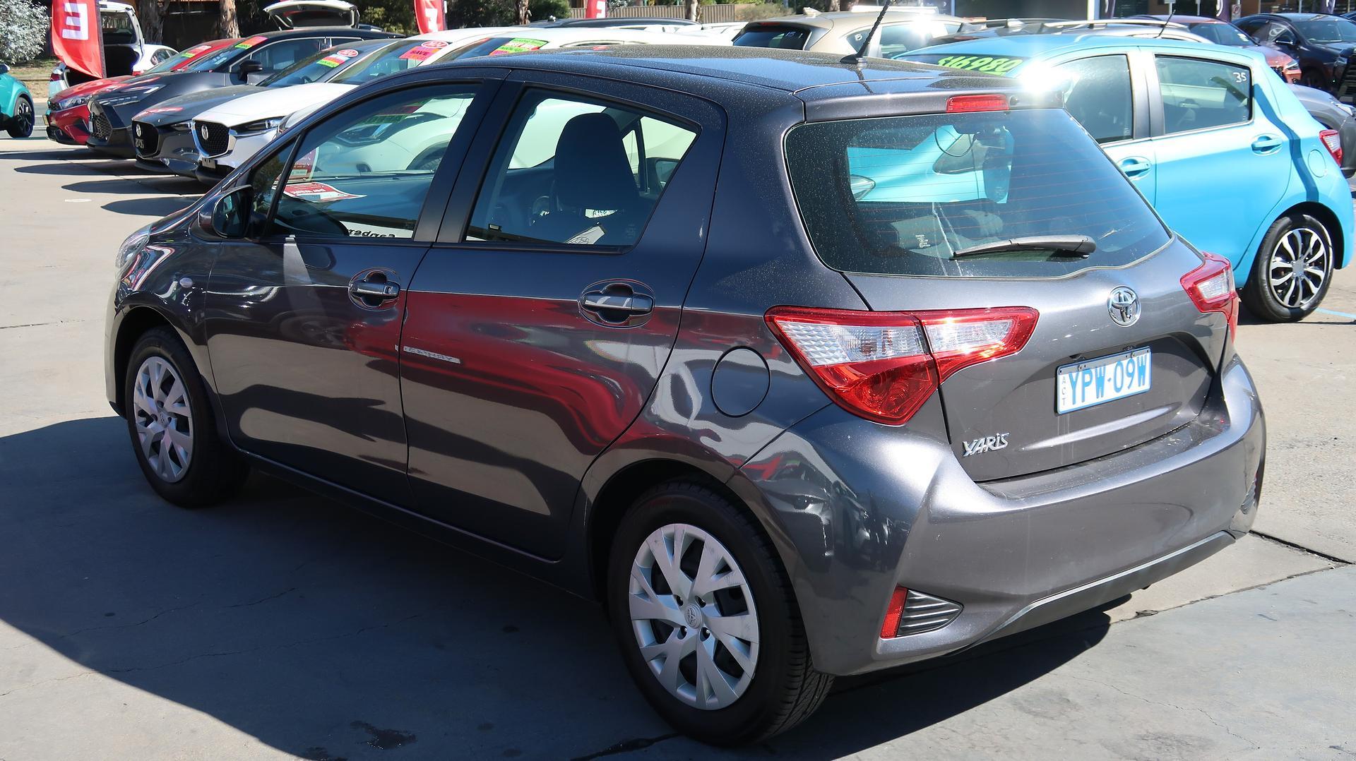 2019 Toyota Yaris Ascent in Silver