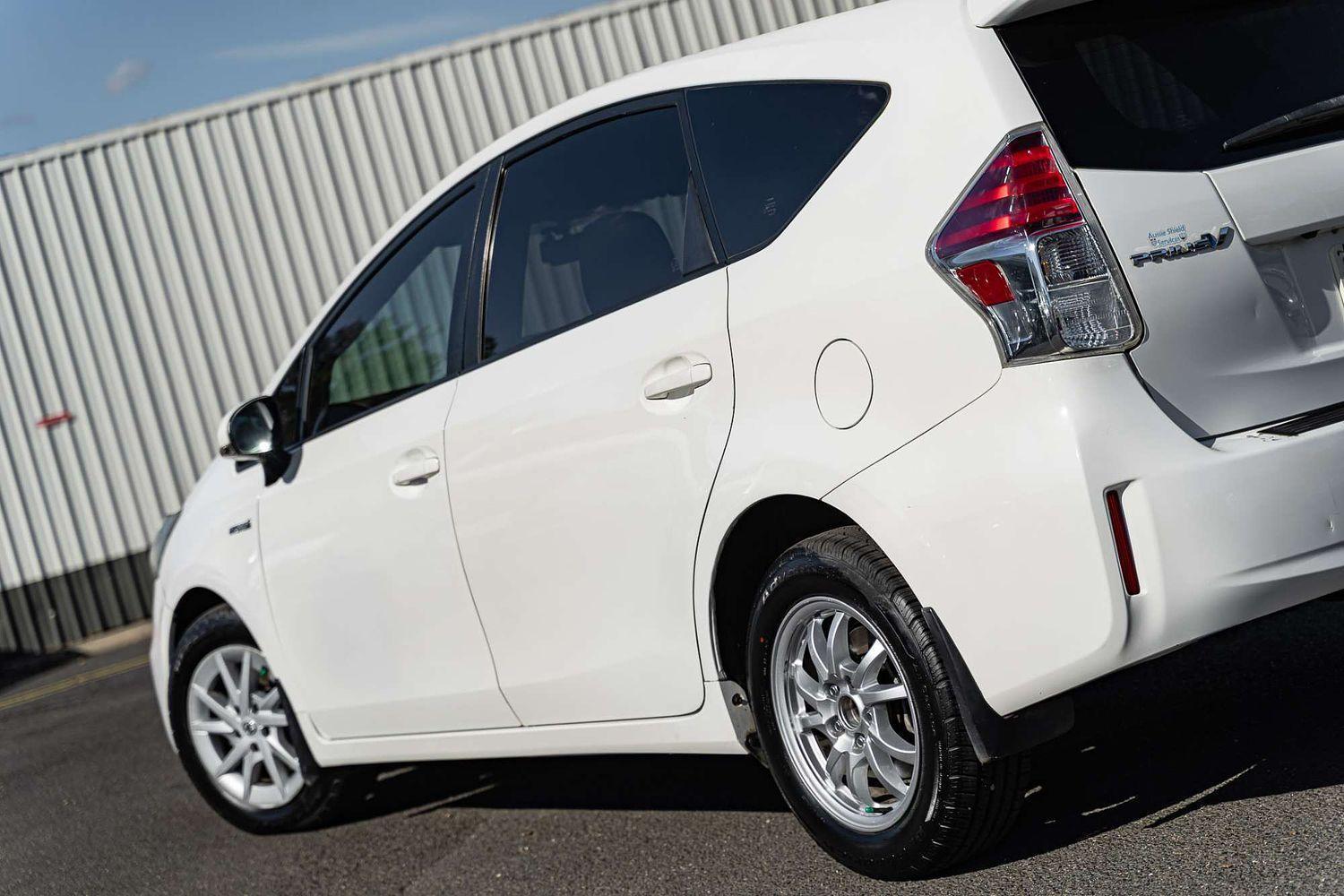 2012 Toyota Prius V L1 in White
