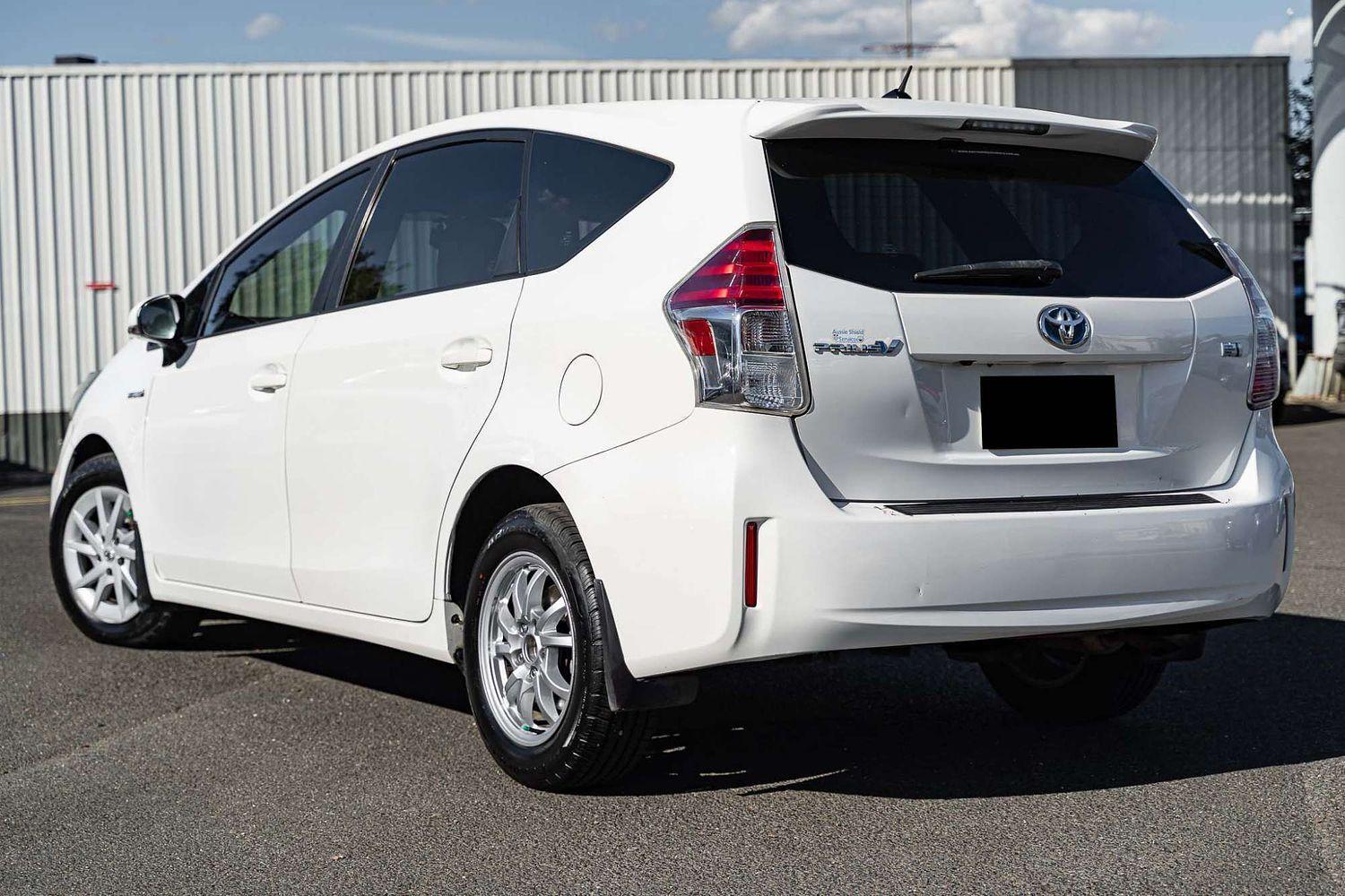 2012 Toyota Prius V L1 in White