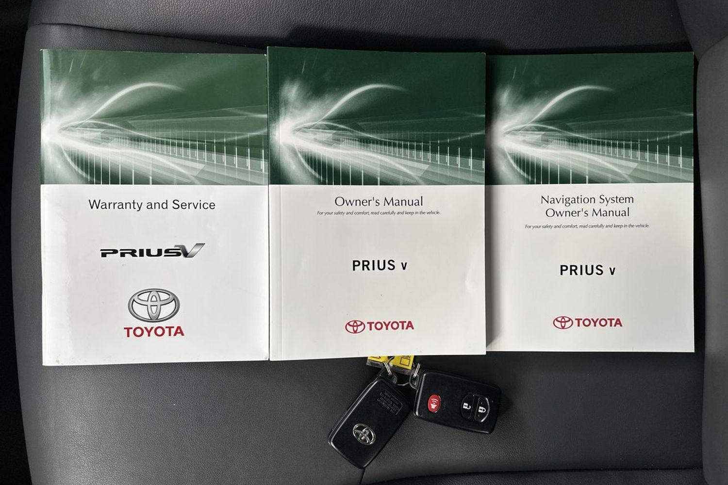 2012 Toyota Prius V i-Tech in Silver