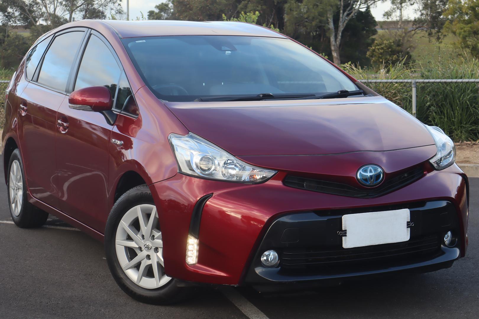 2020 Toyota Prius V L1 in Red