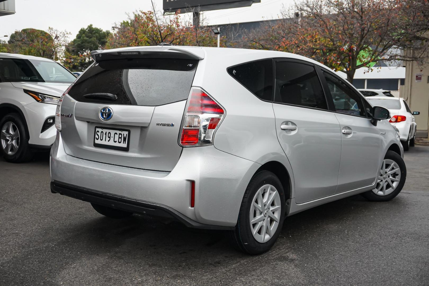 2019 Toyota Prius V L1 in Silver