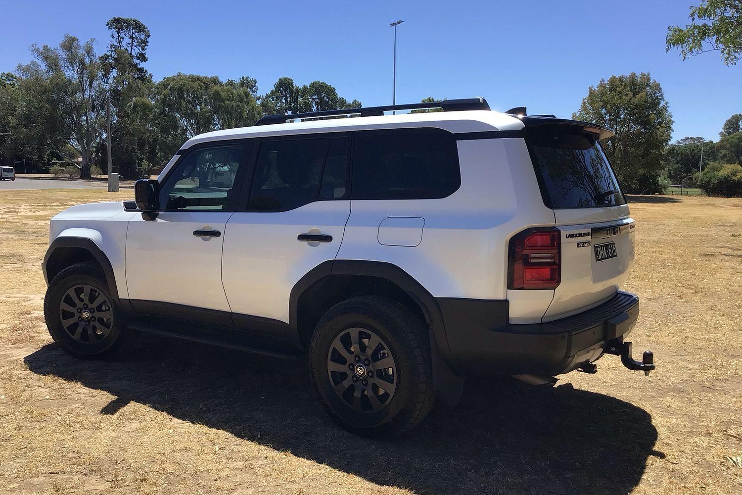 2024 Toyota Landcruiser Prado Altitude in White