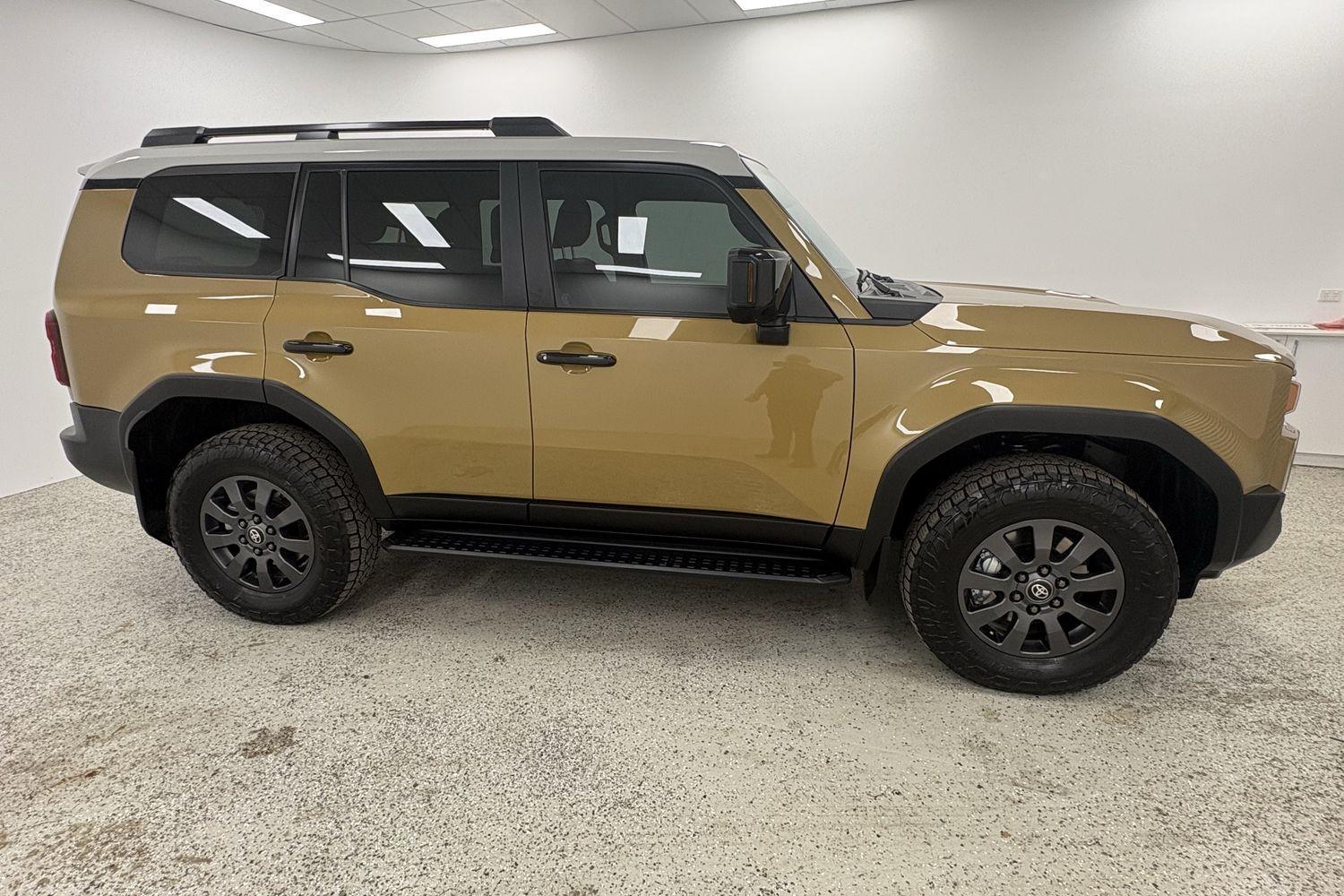 2025 Toyota Landcruiser Prado Altitude in Two Tone