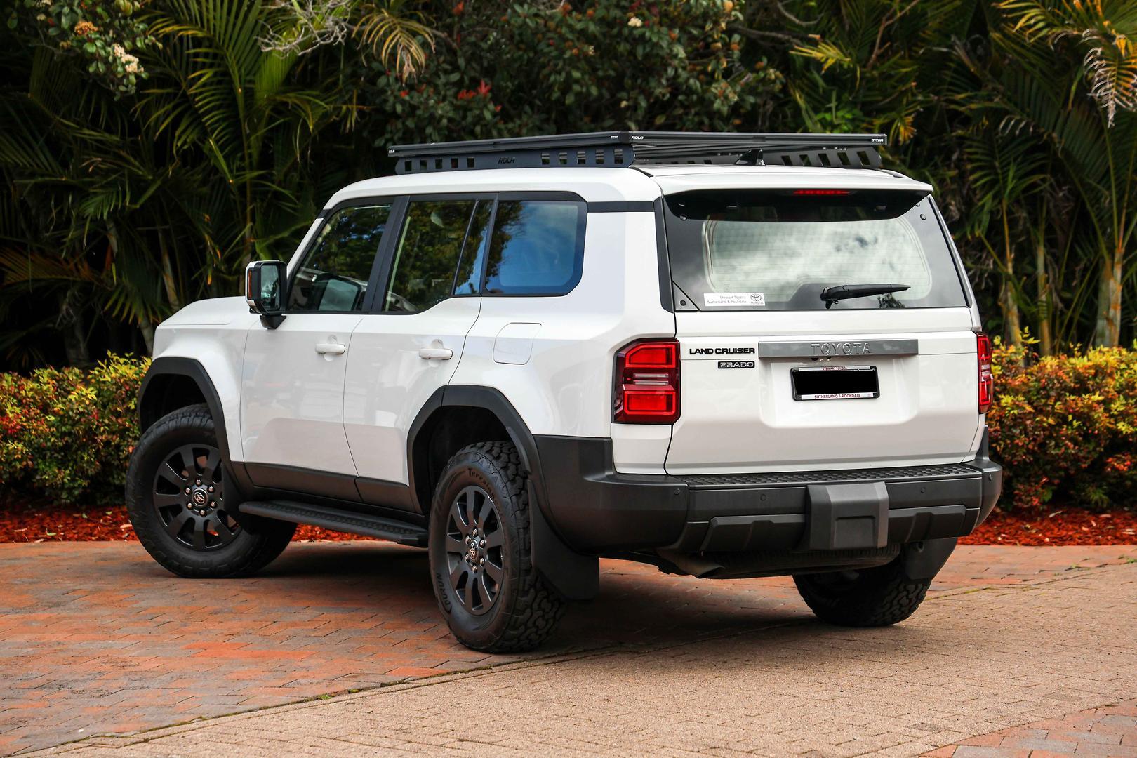 2025 Toyota Landcruiser Prado GX in White
