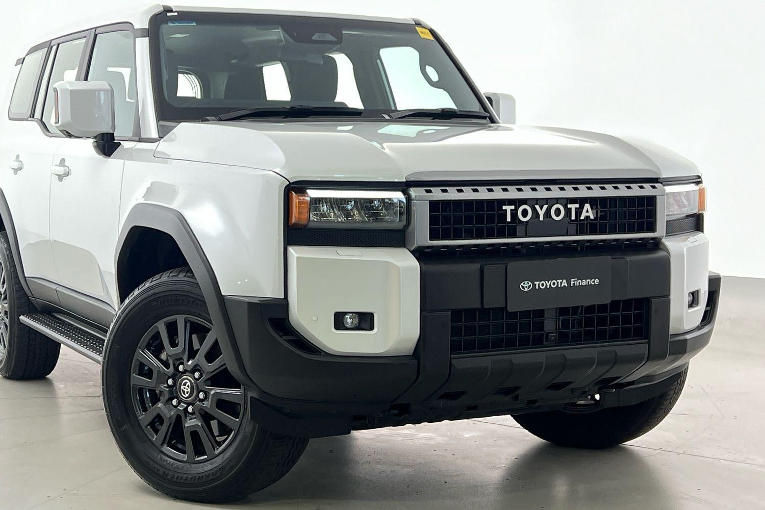 2025 Toyota Landcruiser Prado GX in White
