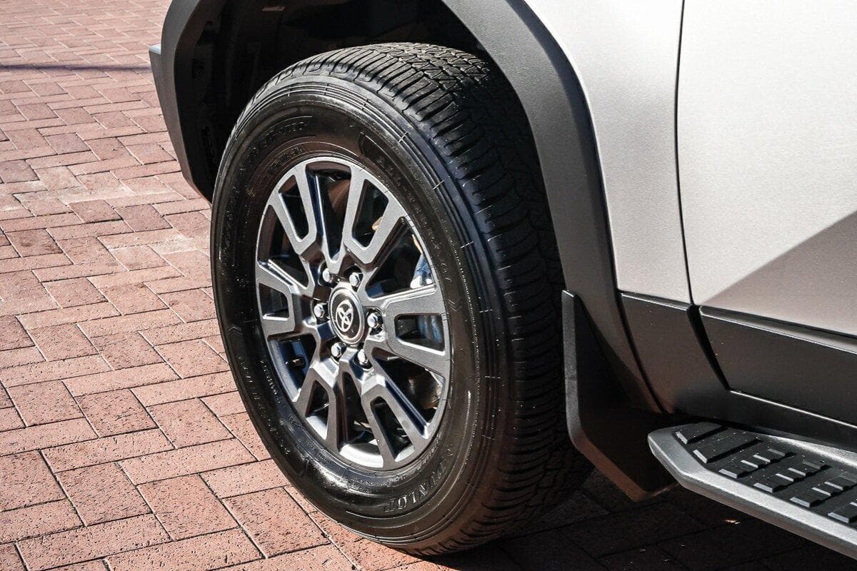 2024 Toyota Landcruiser Prado GX in Bronze
