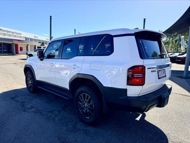 2025 Toyota Landcruiser Prado GX in White