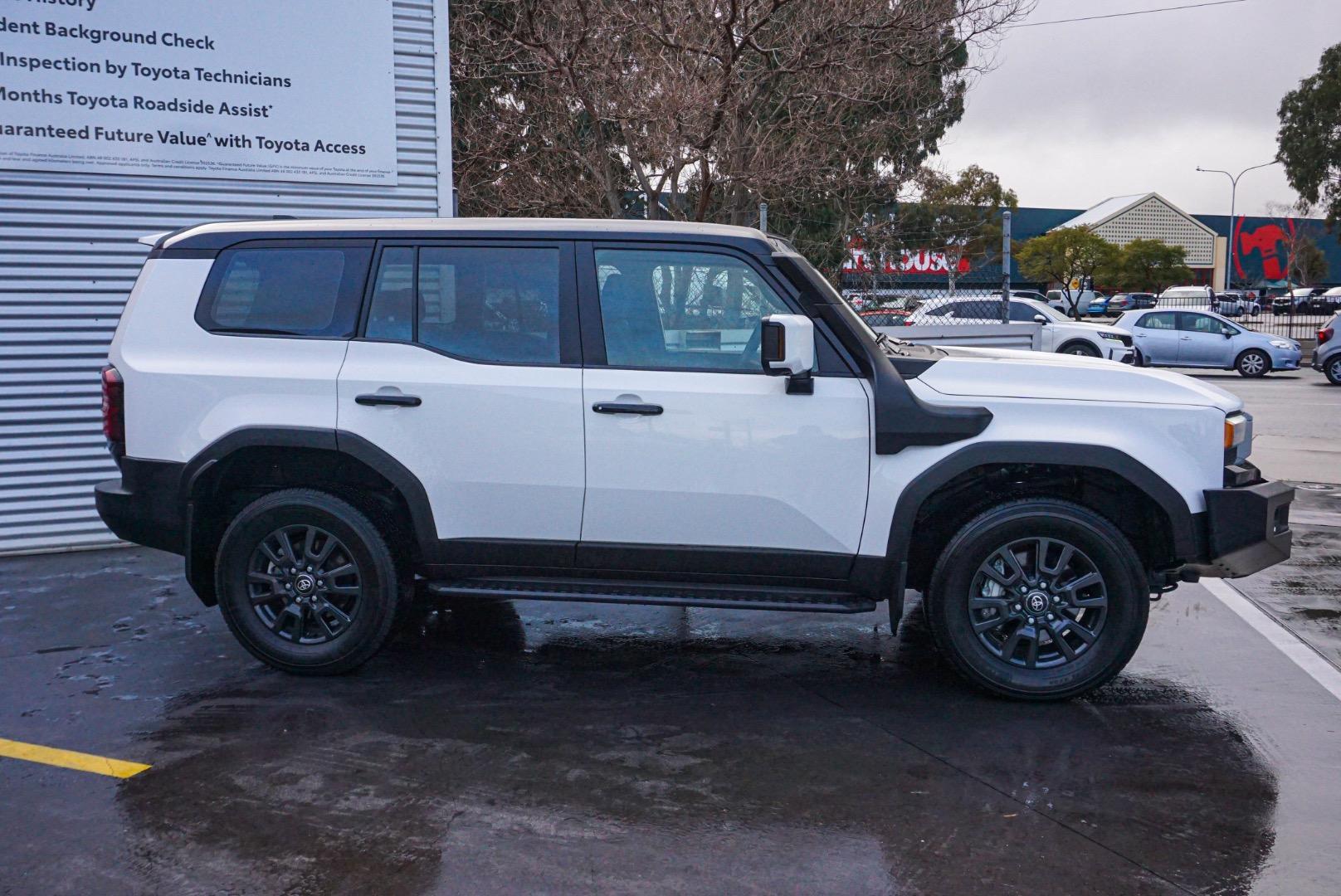 2025 Toyota Landcruiser Prado GX in White