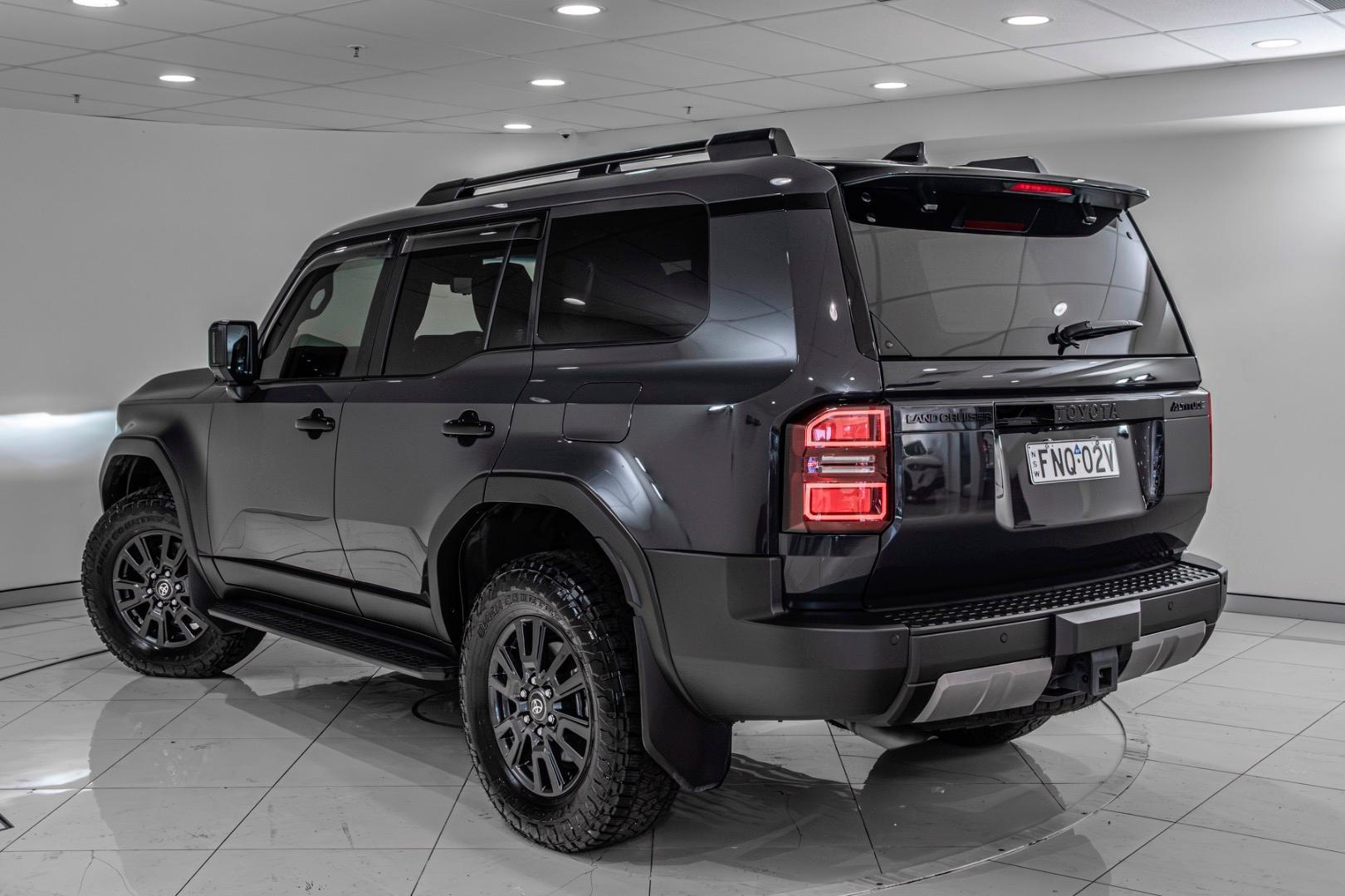 2024 Toyota Landcruiser Prado Altitude in Grey