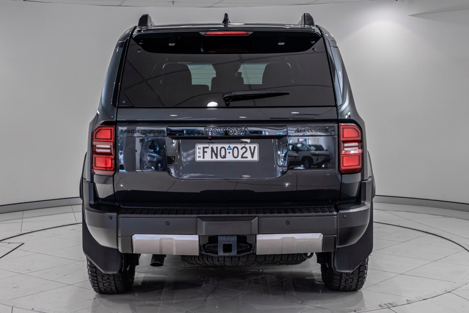2024 Toyota Landcruiser Prado Altitude in Grey