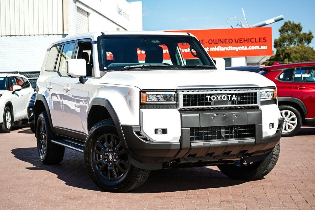 2025 Toyota Landcruiser Prado GX in White