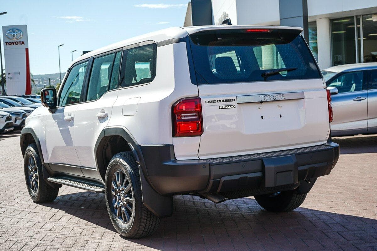 2025 Toyota Landcruiser Prado GX in White