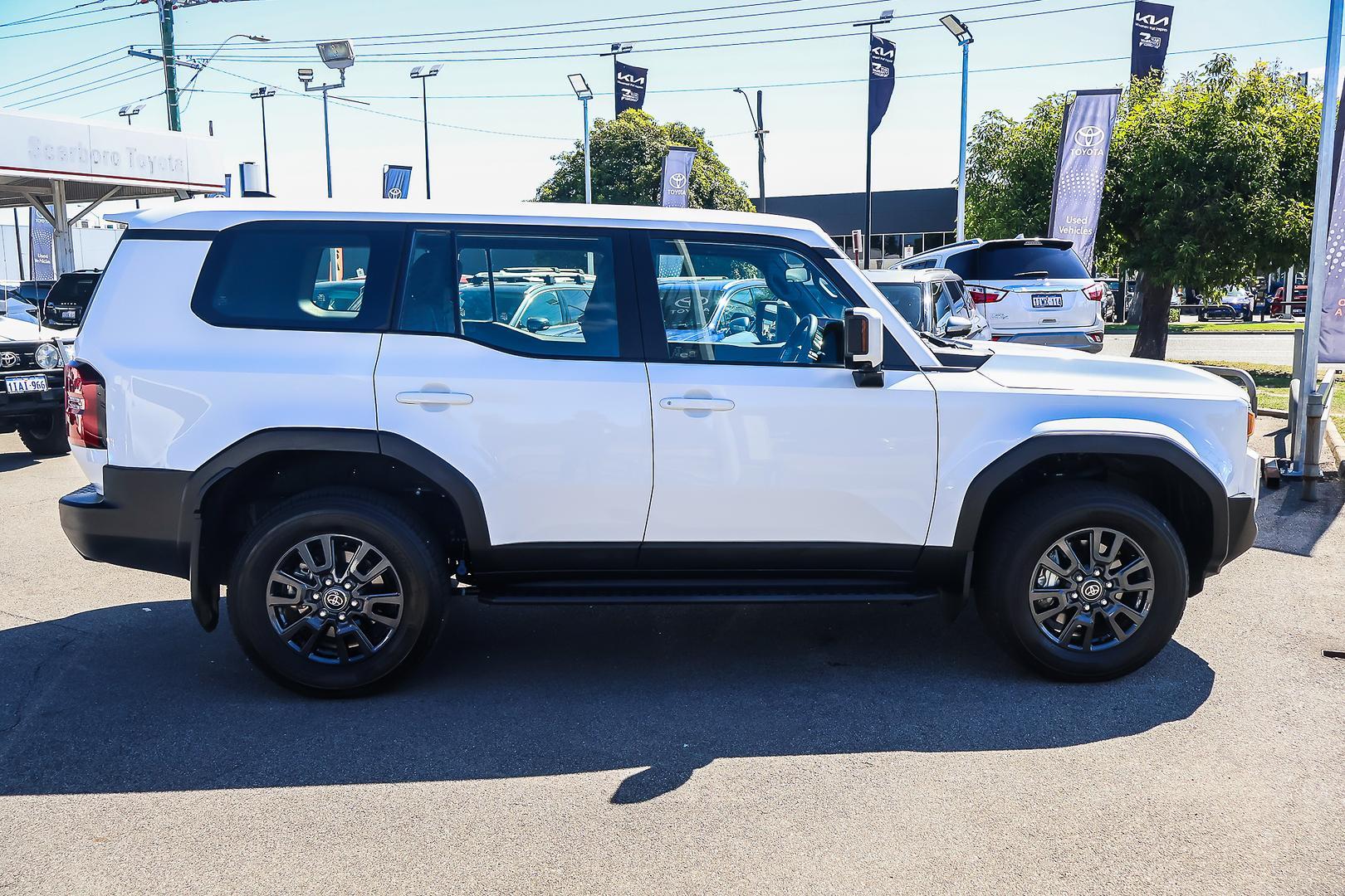 2024 Toyota Landcruiser Prado GX in White