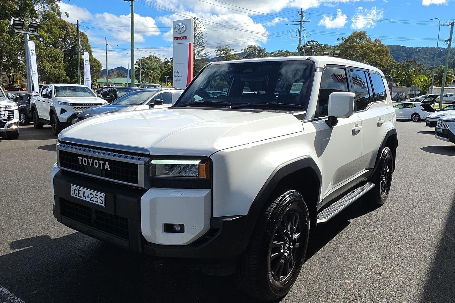 2026 Toyota Landcruiser Prado GX in White