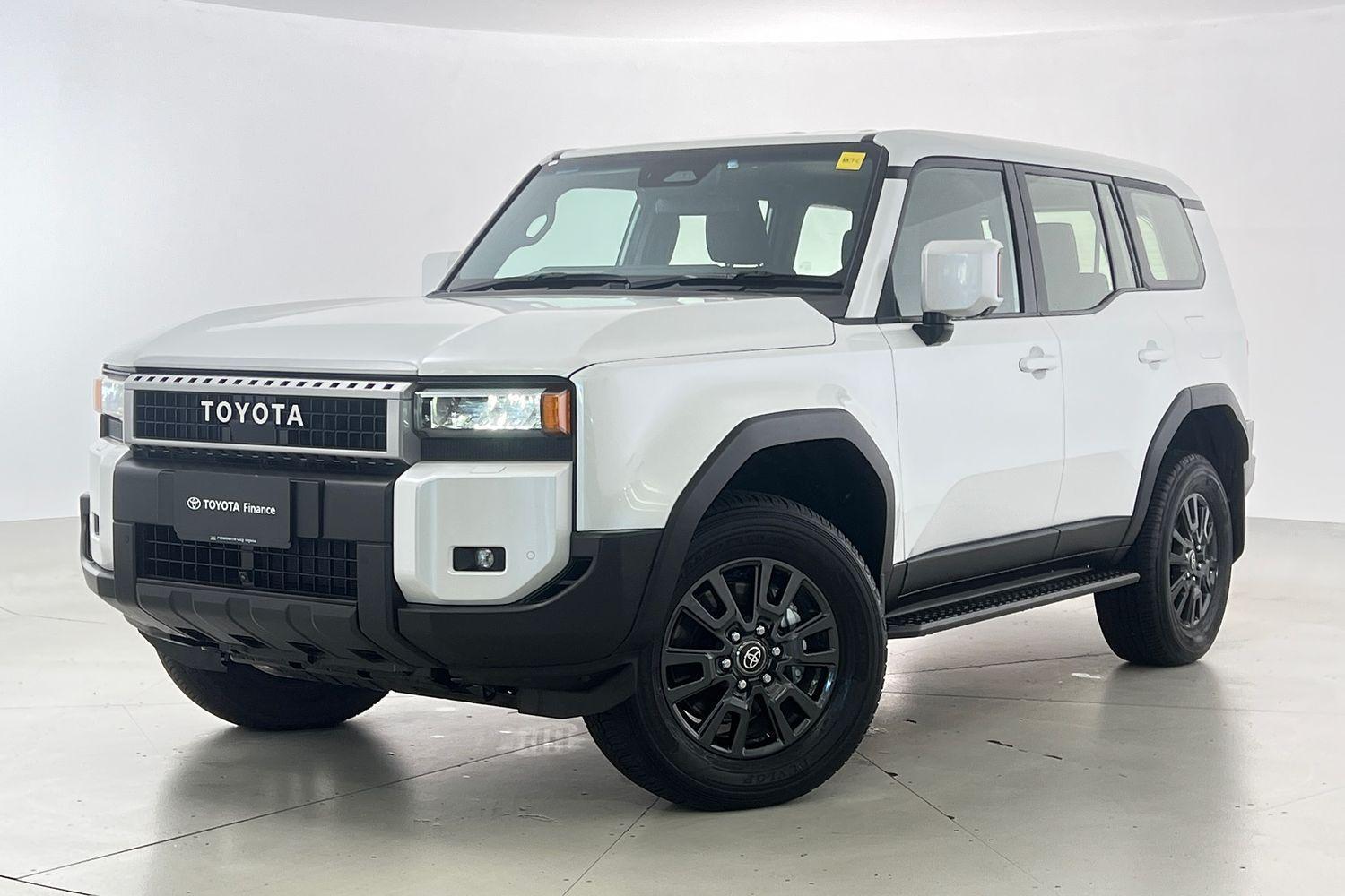 2025 Toyota Landcruiser Prado GX in White