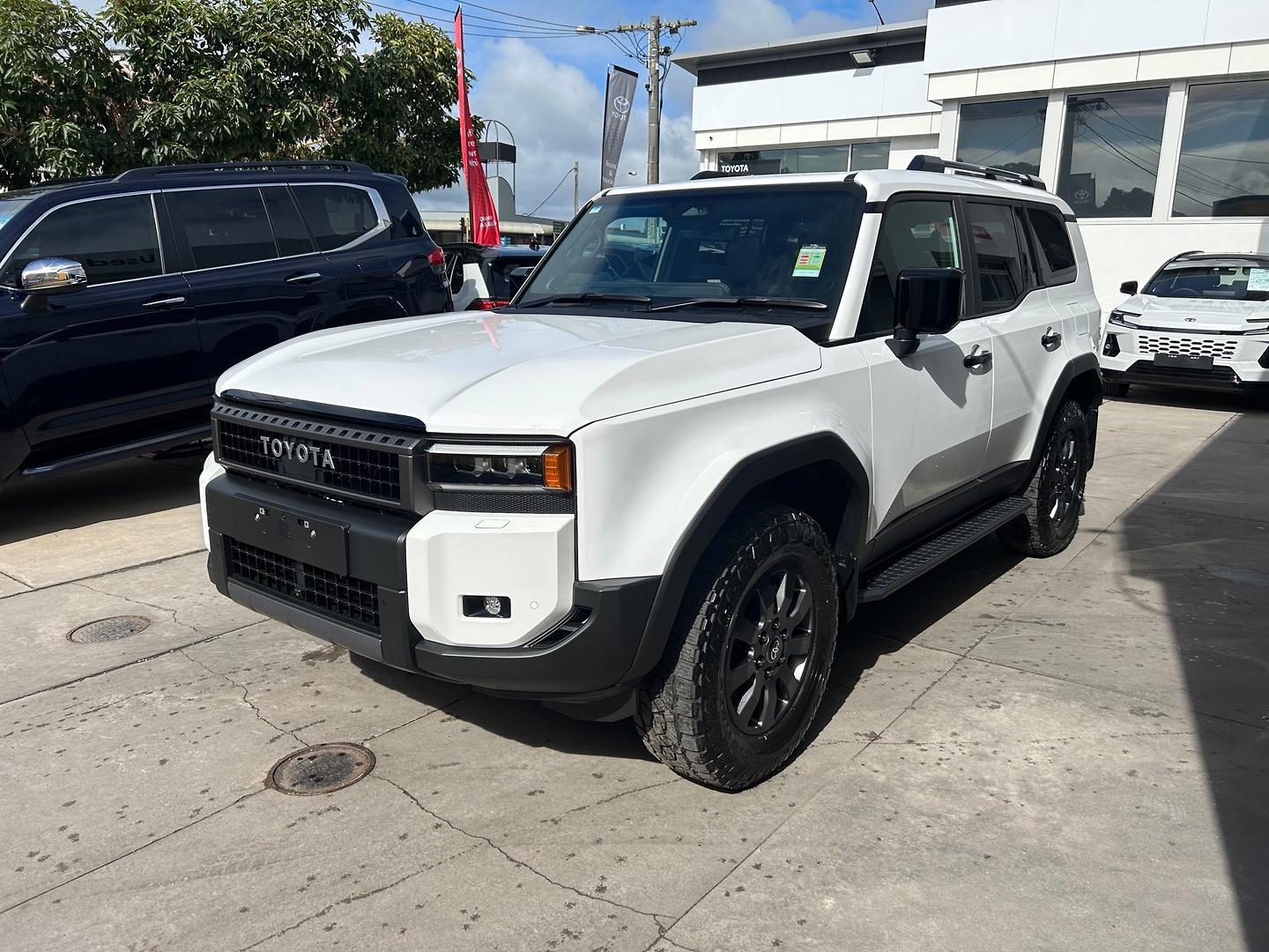 2026 Toyota Landcruiser Prado Altitude in White