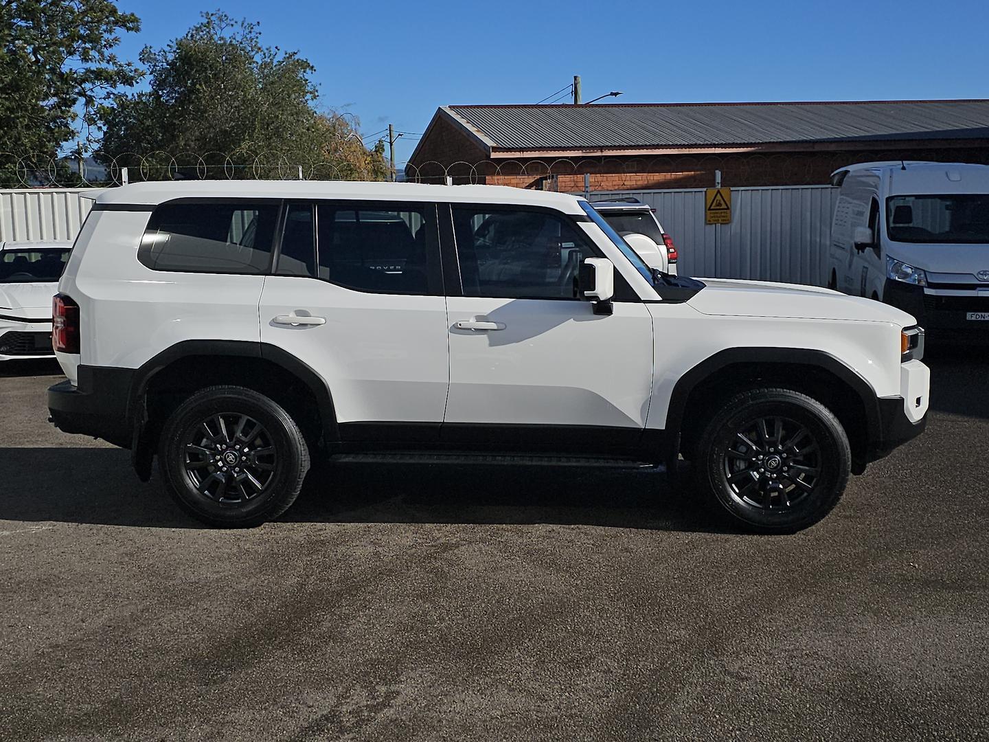 2024 Toyota Landcruiser Prado GX in White
