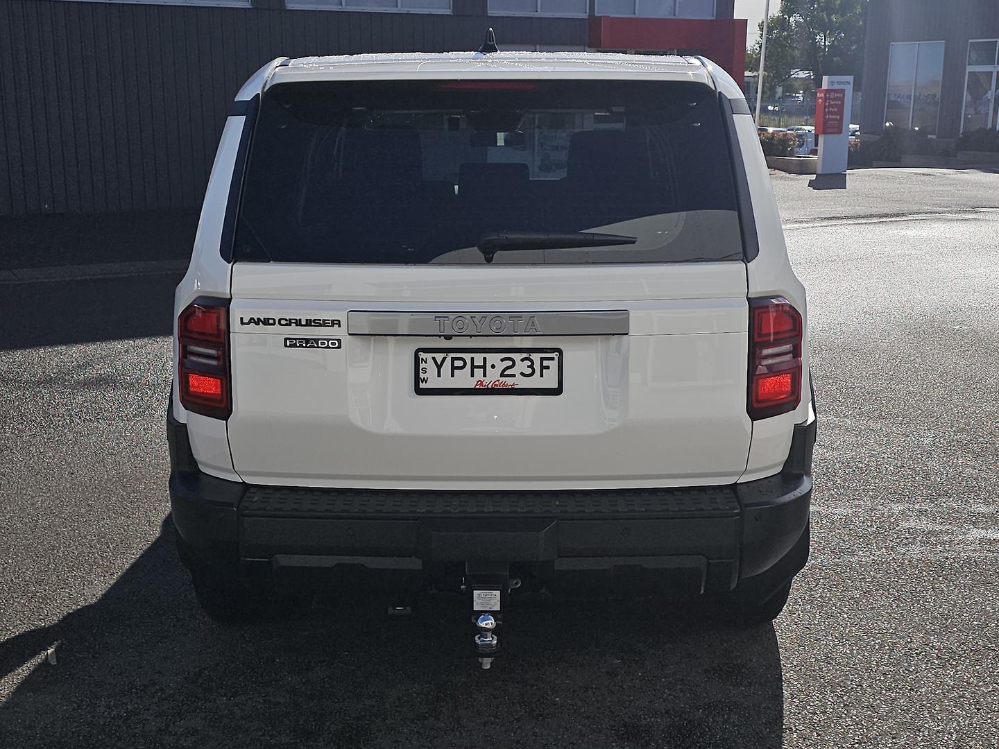2024 Toyota Landcruiser Prado GX in White