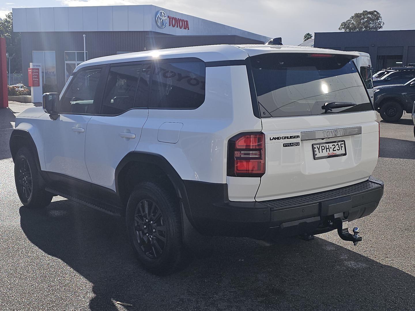 2024 Toyota Landcruiser Prado GX in White