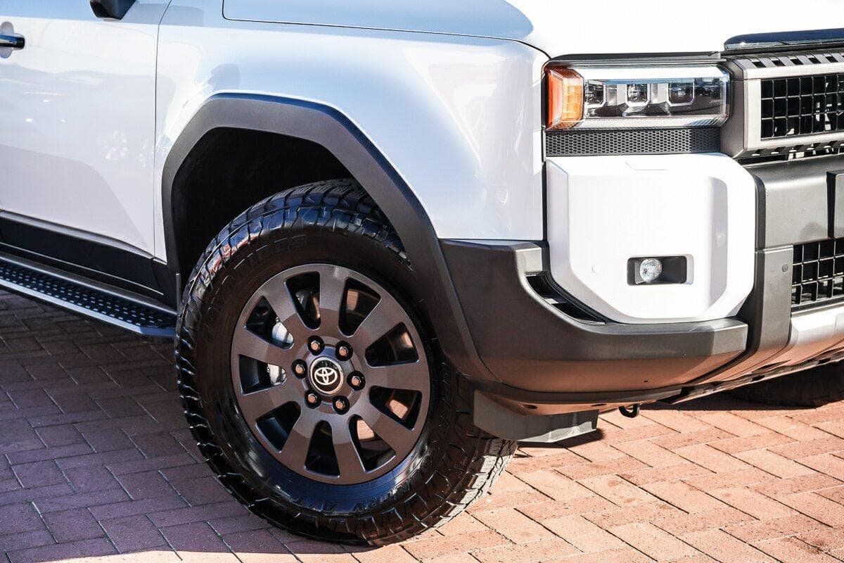 2025 Toyota Landcruiser Prado Altitude in White