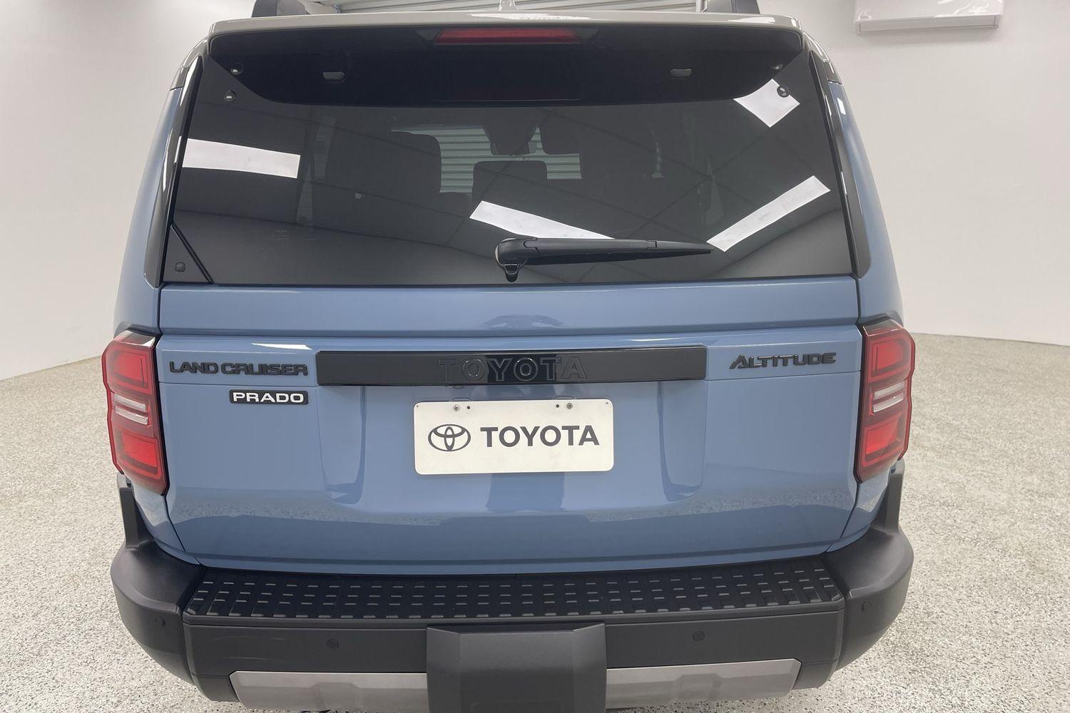 2025 Toyota Landcruiser Prado Altitude in Two Tone