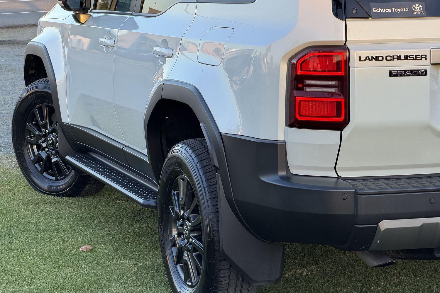 2024 Toyota Landcruiser Prado GXL in White