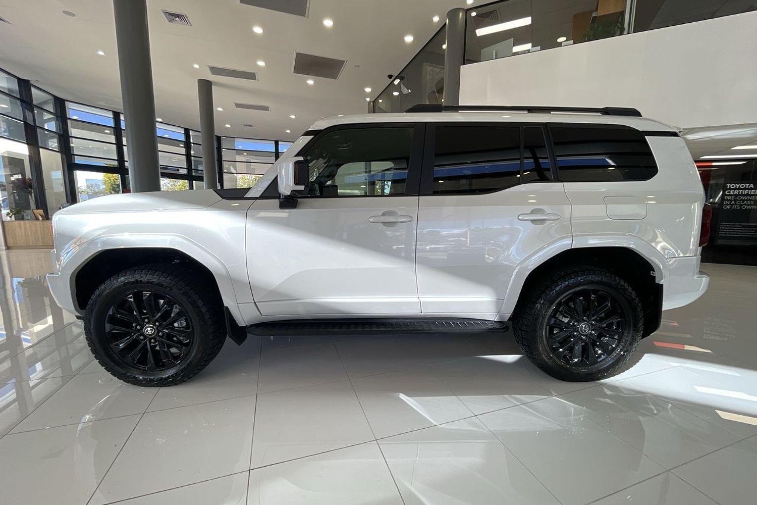 2025 Toyota Landcruiser Prado VX in White