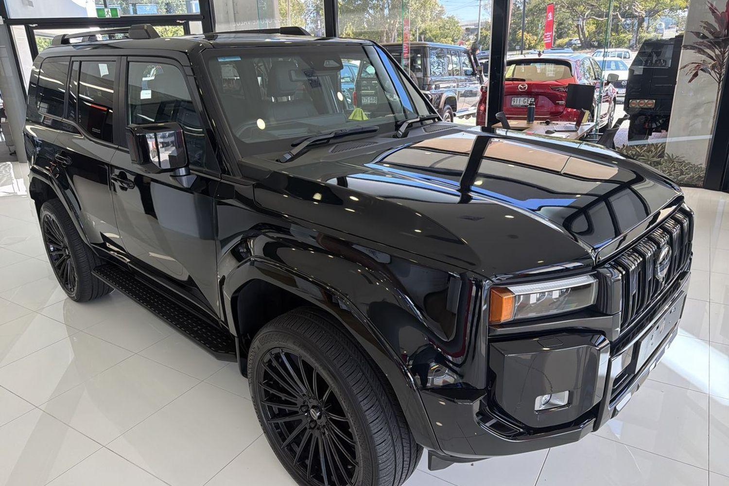 2025 Toyota Landcruiser Prado Kakadu in Black