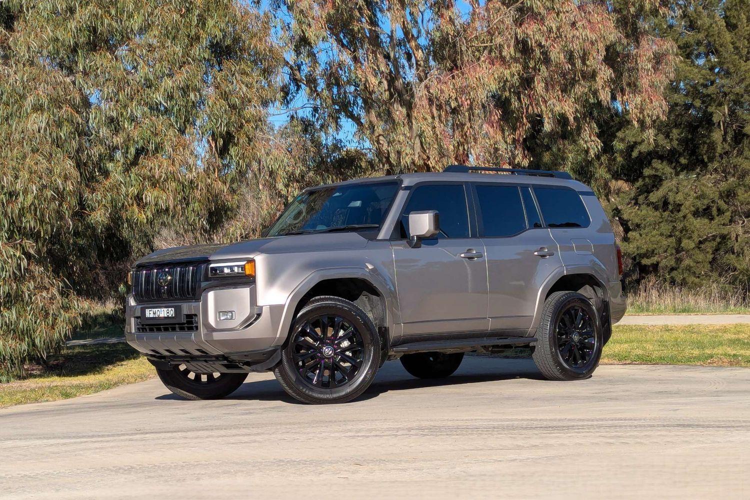 2024 Toyota Landcruiser Prado Kakadu in Bronze