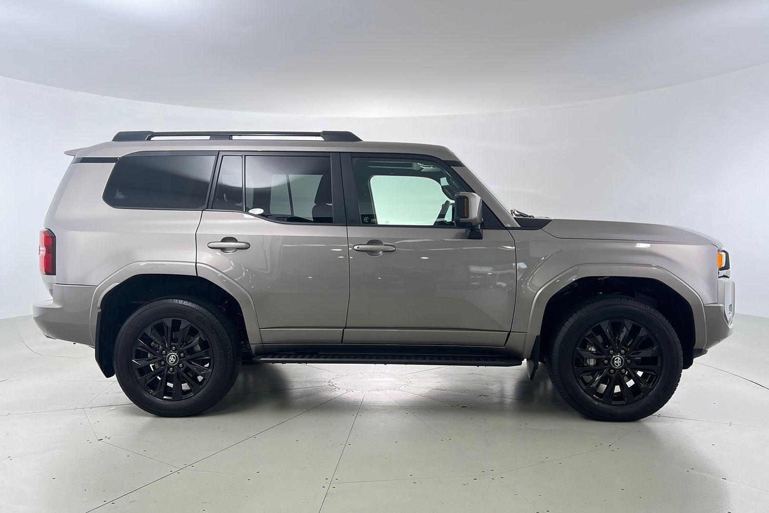 2024 Toyota Landcruiser Prado Kakadu in Bronze