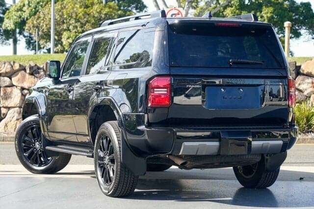 2024 Toyota Landcruiser Prado Kakadu in Black