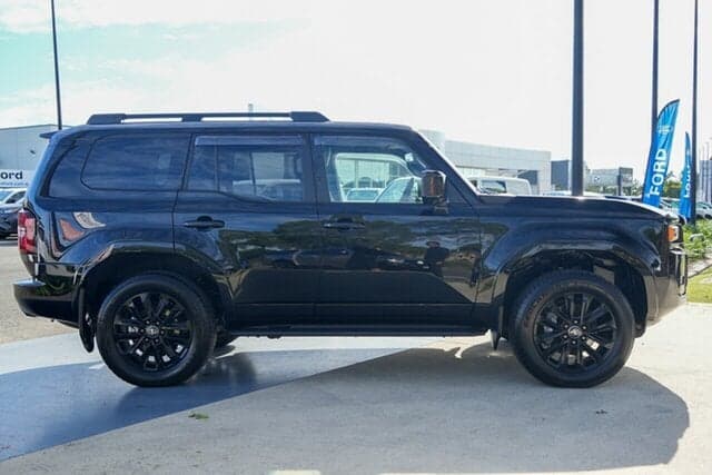 2024 Toyota Landcruiser Prado Kakadu in Black