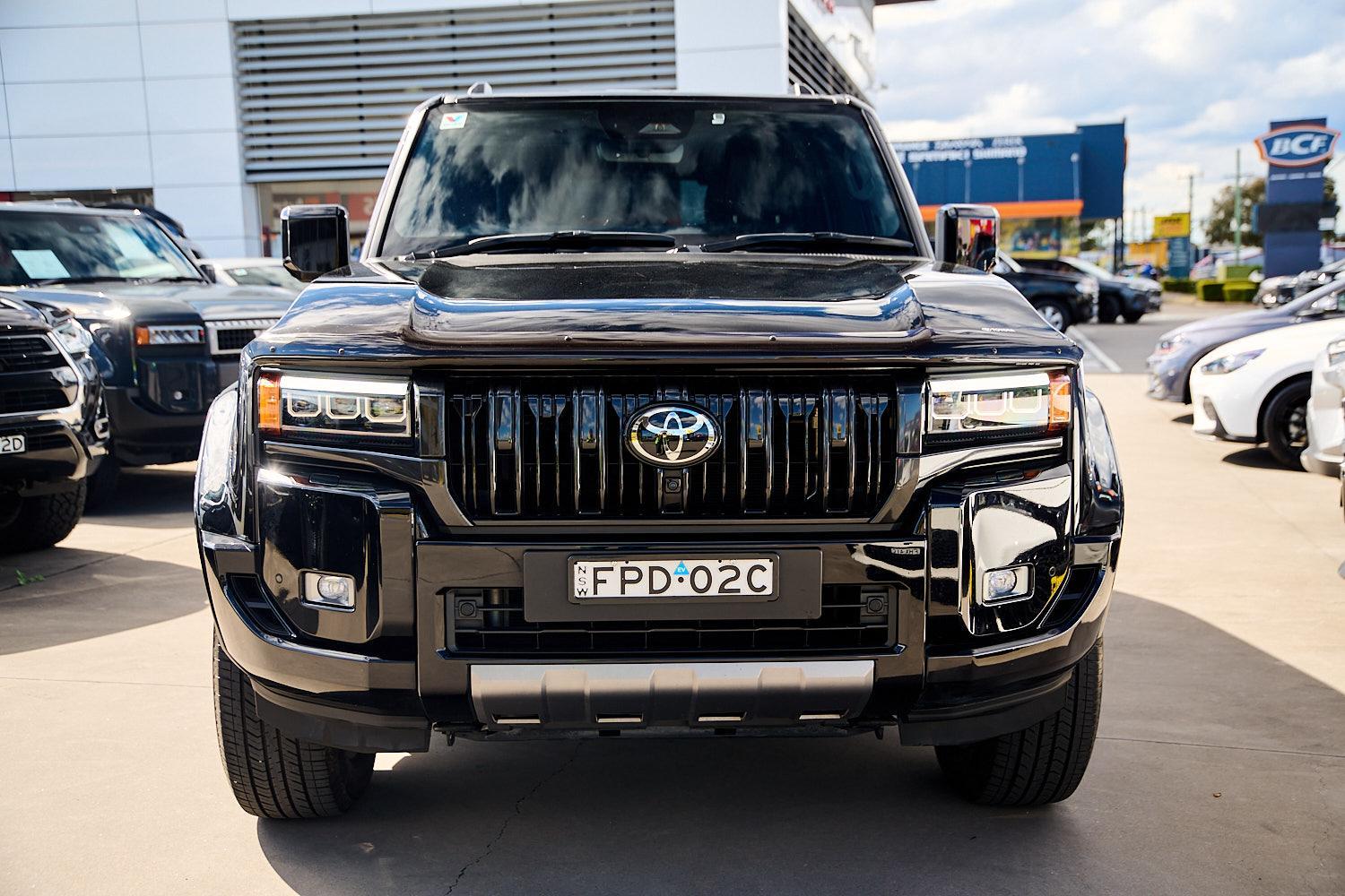 2025 Toyota Landcruiser Prado VX in Black