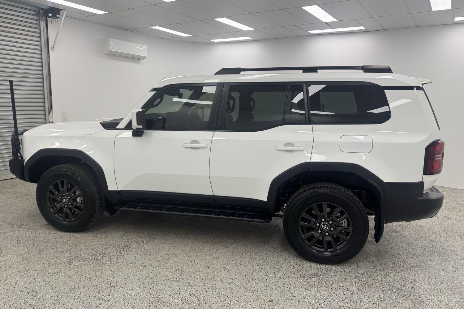 2024 Toyota Landcruiser Prado GXL in White