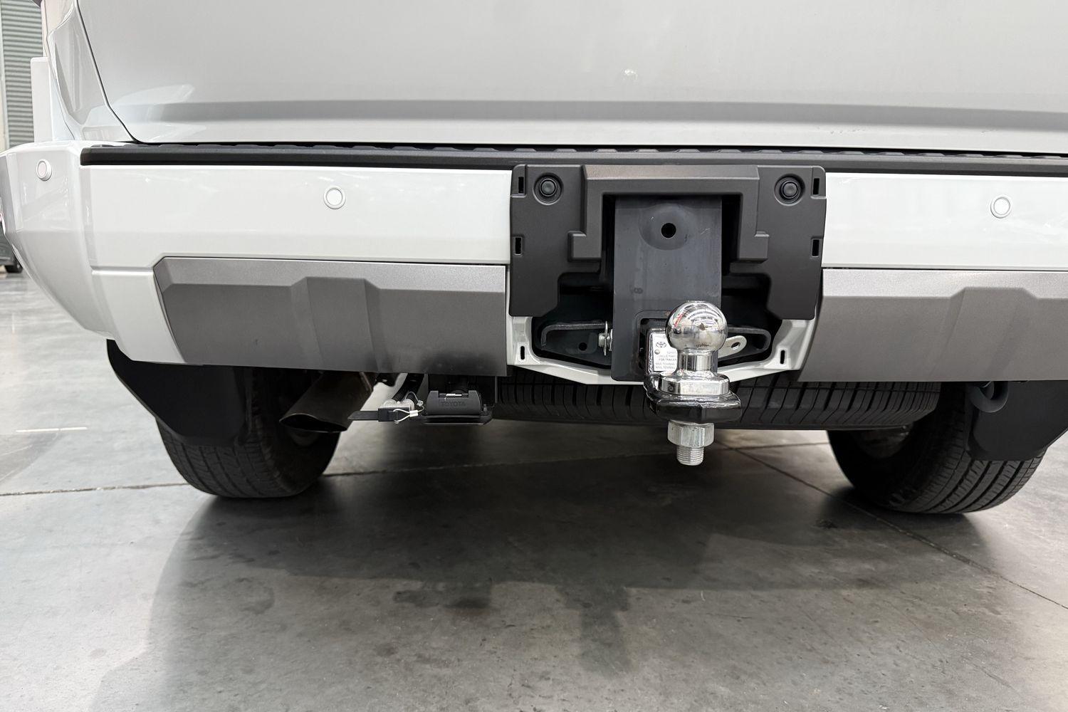 2025 Toyota Landcruiser Prado VX in White
