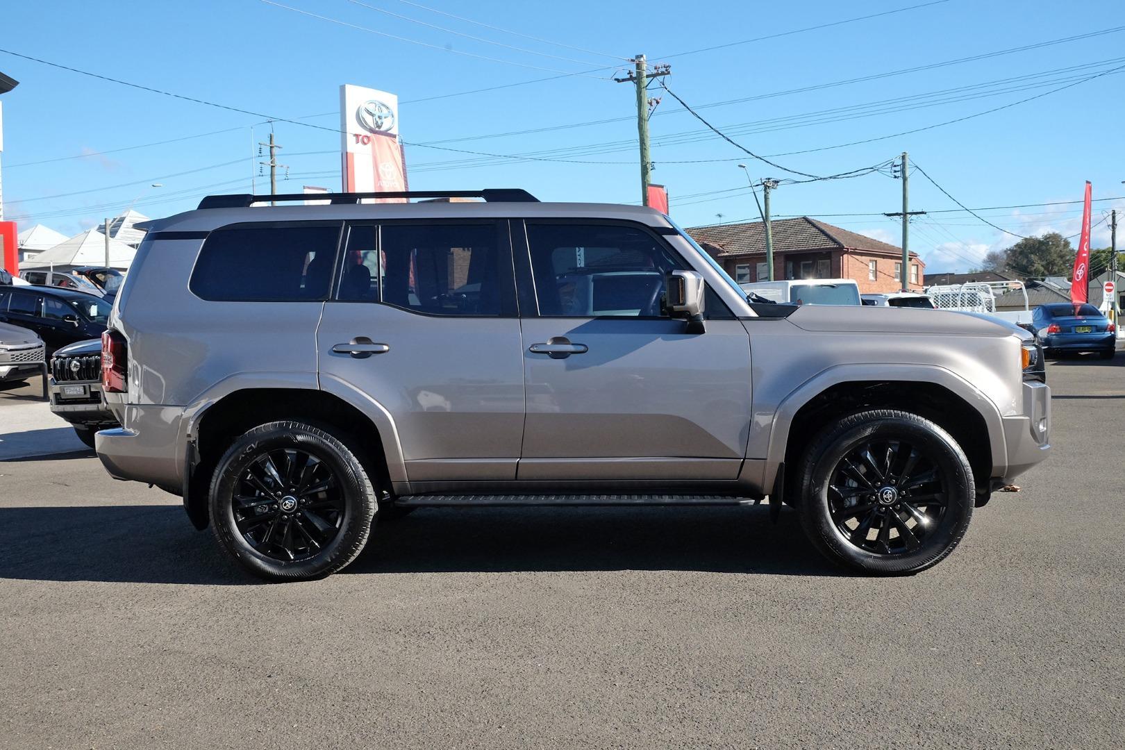 2025 Toyota Landcruiser Prado VX in Bronze