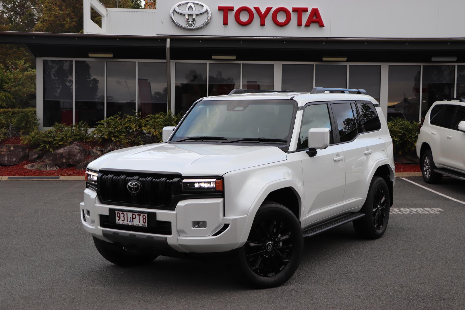 2026 Toyota Landcruiser Prado VX in White