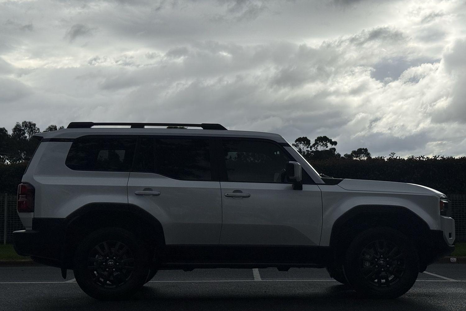 2024 Toyota Landcruiser Prado GXL in White