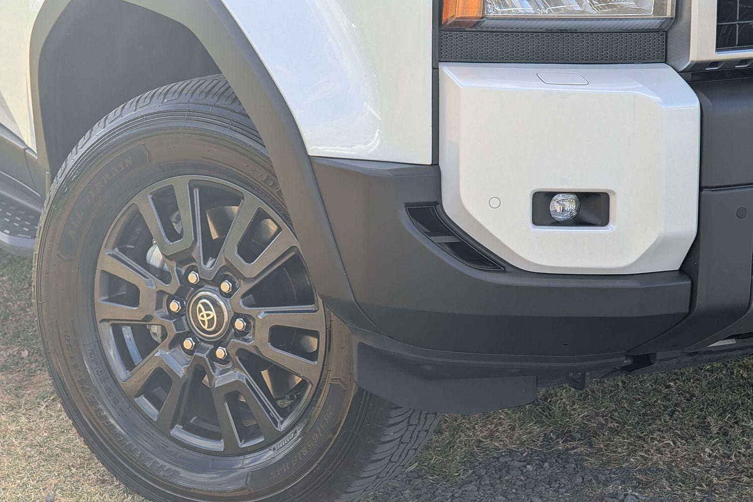 2024 Toyota Landcruiser Prado GXL in White