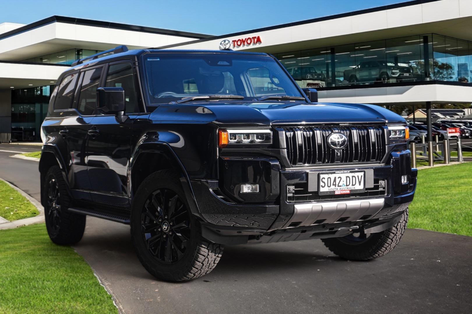 2024 Toyota Landcruiser Prado Kakadu in Black