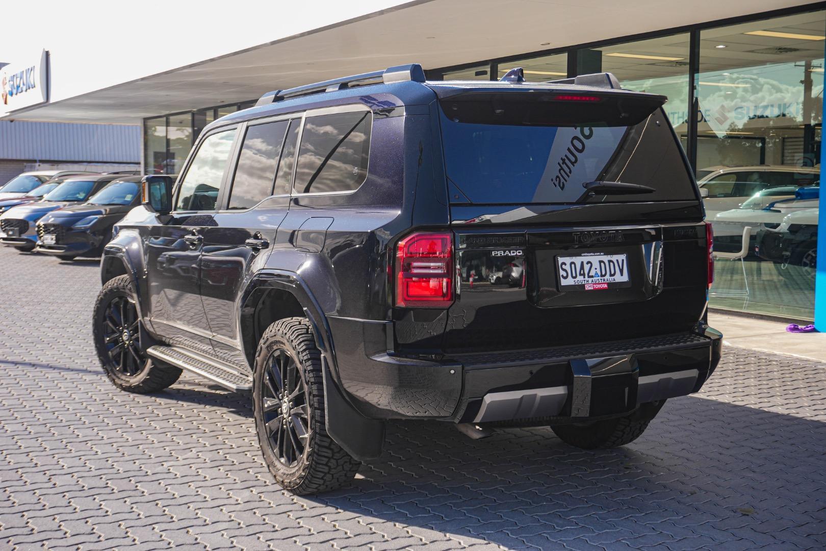 2024 Toyota Landcruiser Prado Kakadu in Black