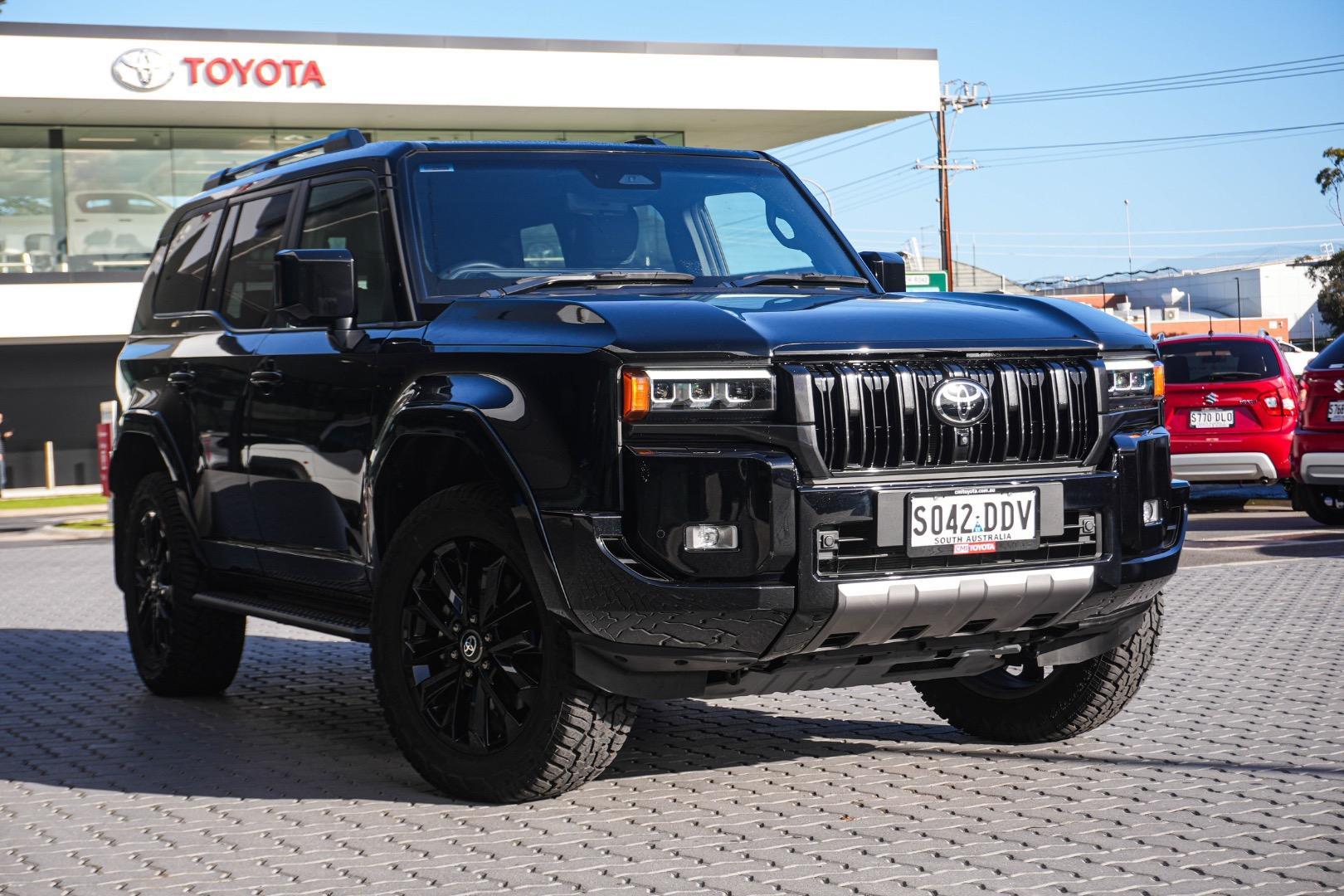 2024 Toyota Landcruiser Prado Kakadu in Black