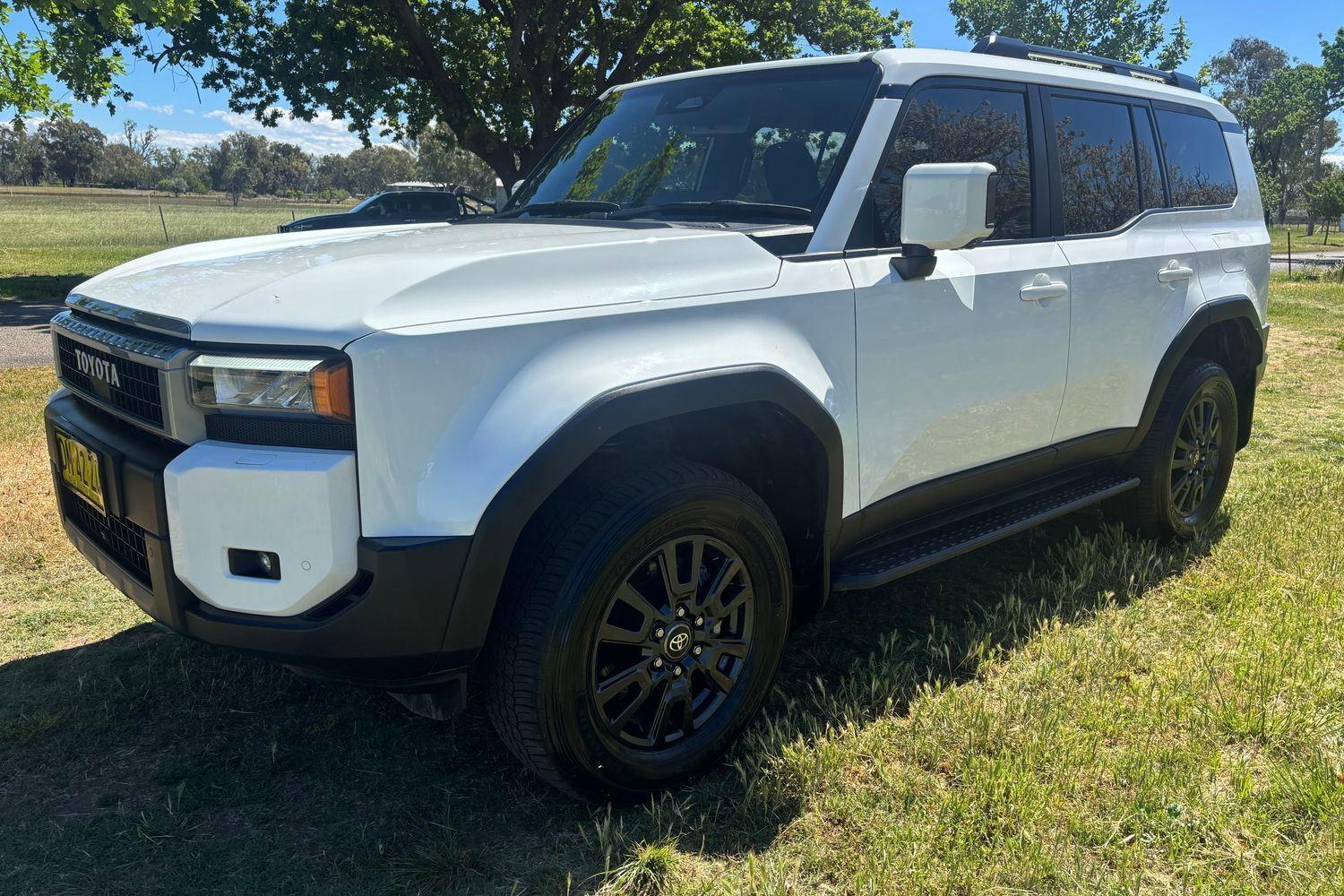 2024 Toyota Landcruiser Prado GXL in White