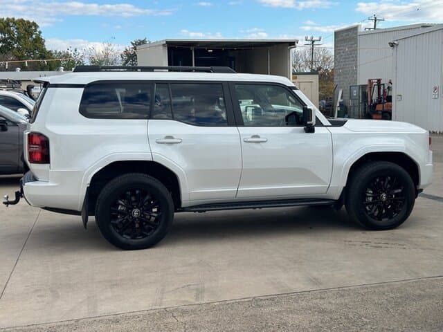 2024 Toyota Landcruiser Prado VX in White