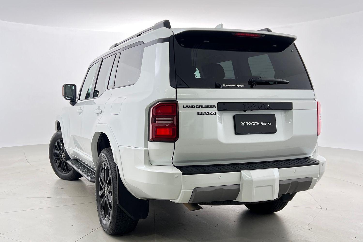 2025 Toyota Landcruiser Prado VX in White