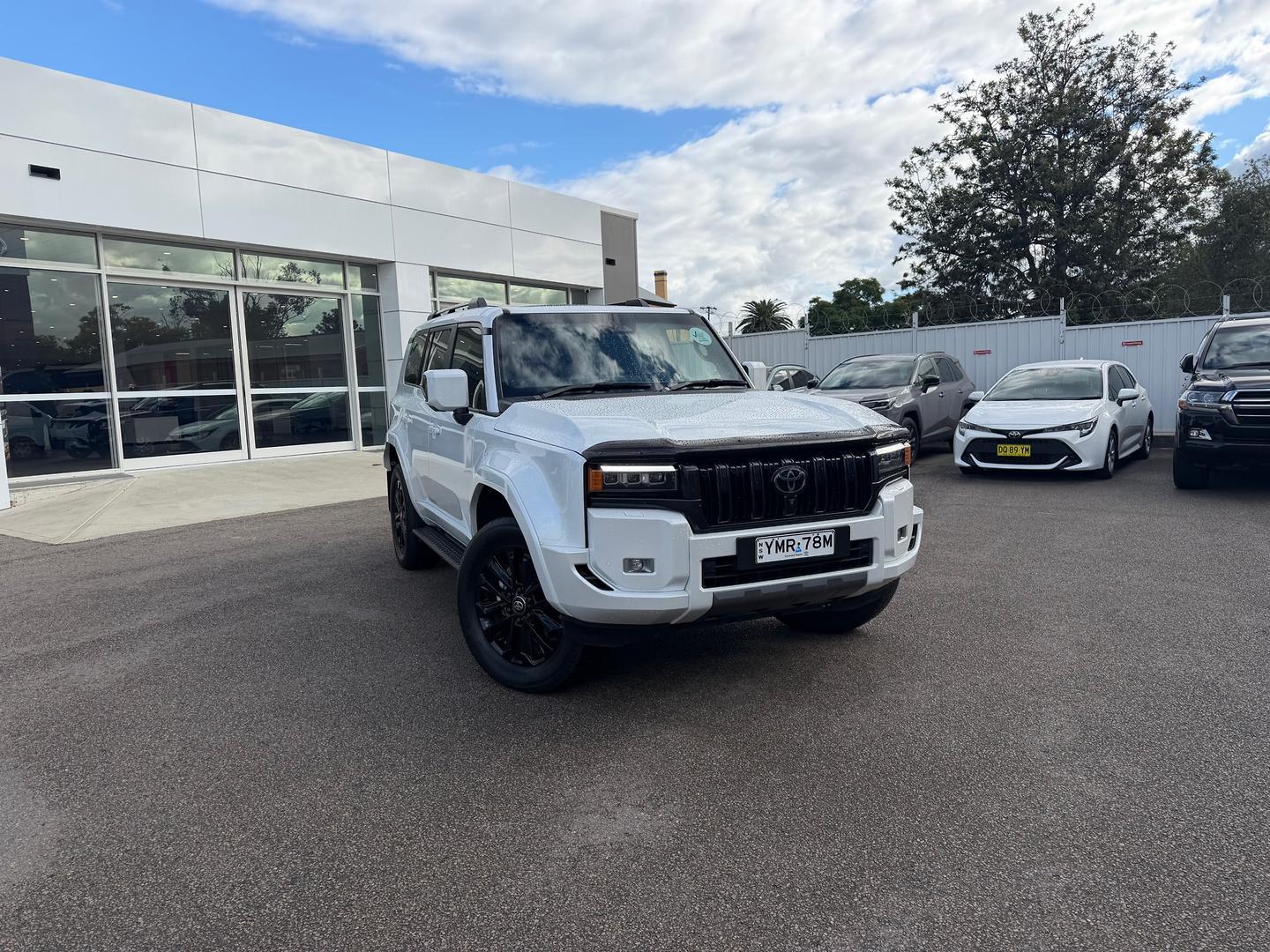 2024 Toyota Landcruiser Prado Kakadu in White
