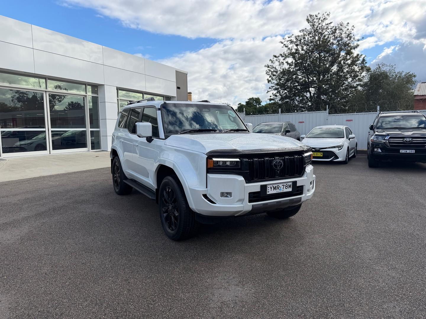 2024 Toyota Landcruiser Prado Kakadu in White